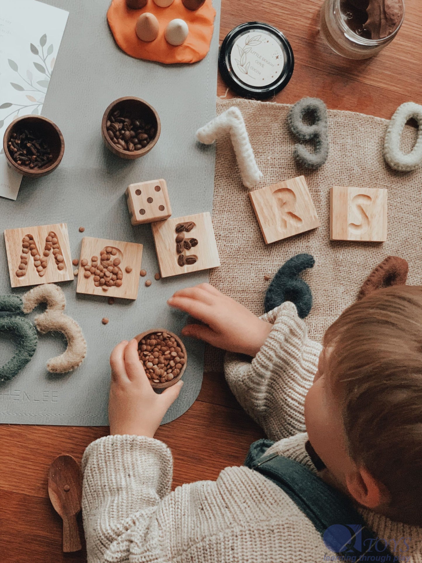 QToys Australia Capital letter tray